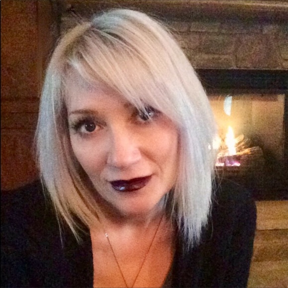 Posh Ambassador - Picture 5 of 8